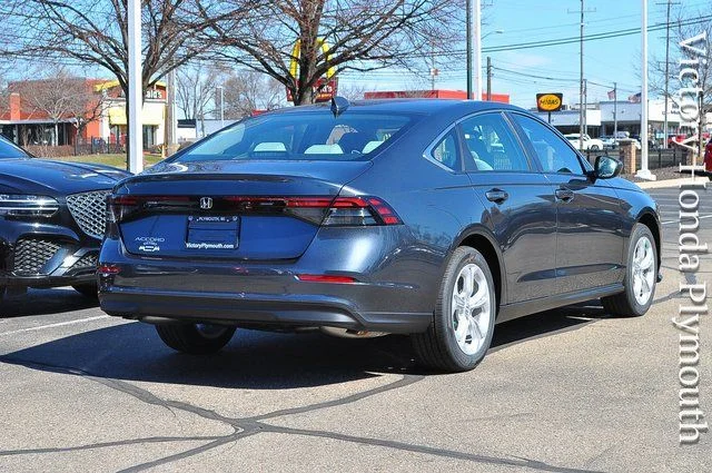 New 2026 Meteorite Gray Metallic Honda LX image 3
