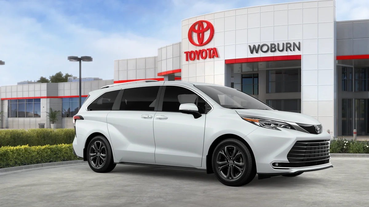 New 2026 Wind Chill Pearl Toyota Platinum image 22