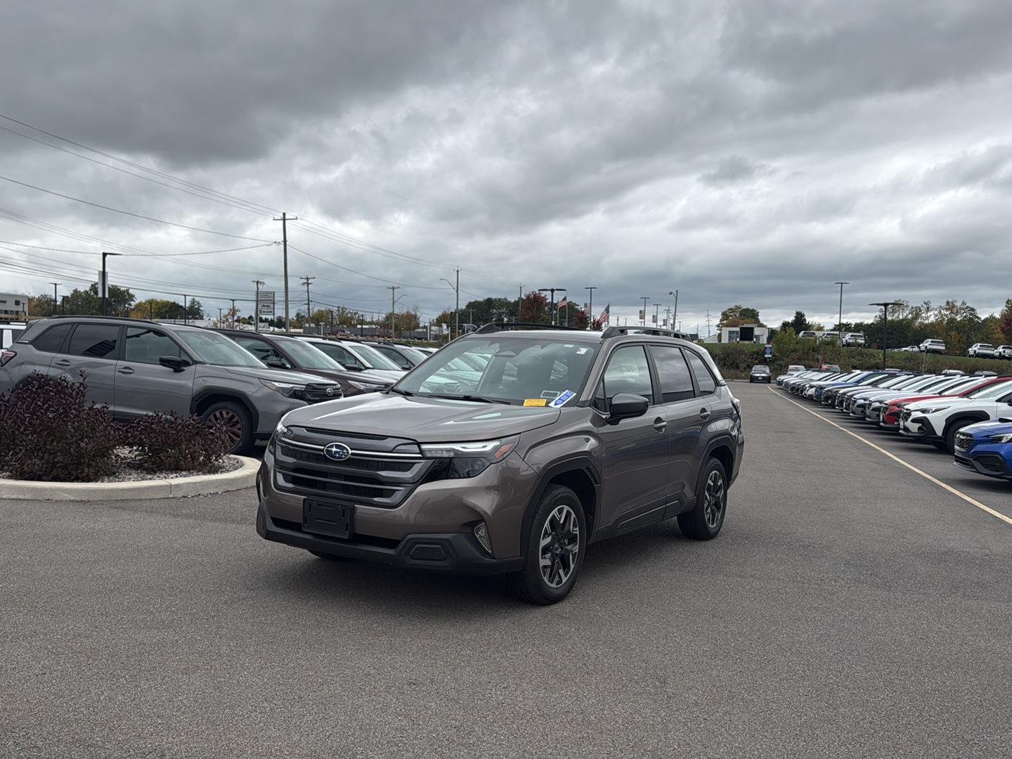 Used 2025 Brilliant Bronze Metallic Subaru Premium image 4