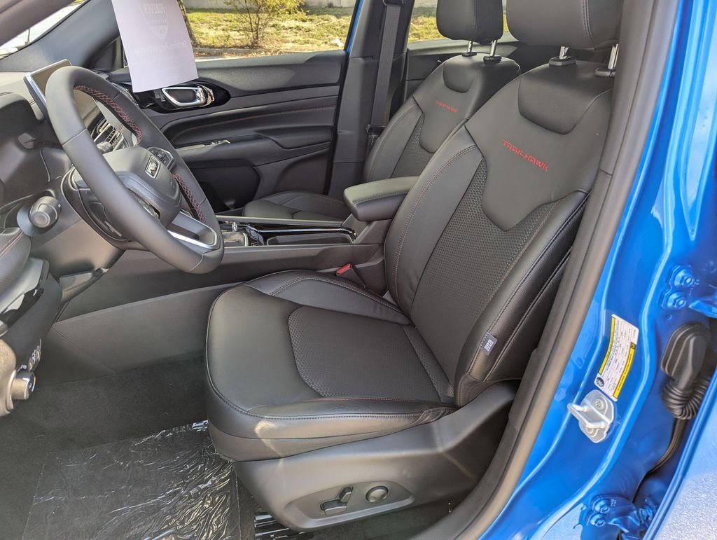 2026 Jeep Compass Trailhawk - Photo 12