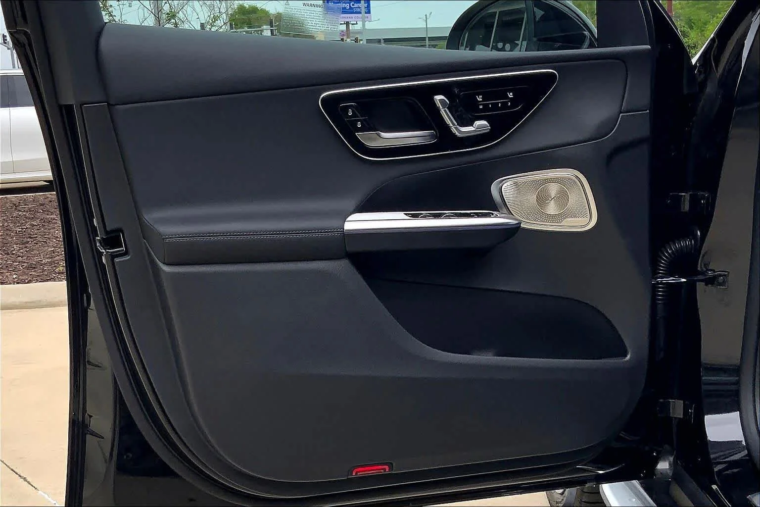 New 2026 Obsidian Black Metallic Mercedes-Benz GLC 300 image 10