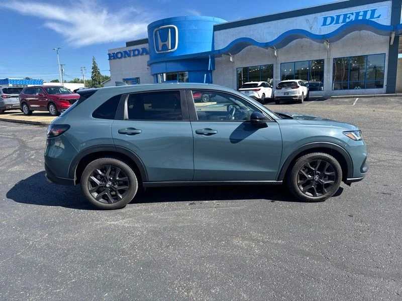 Used 2024  Honda Sport image 8