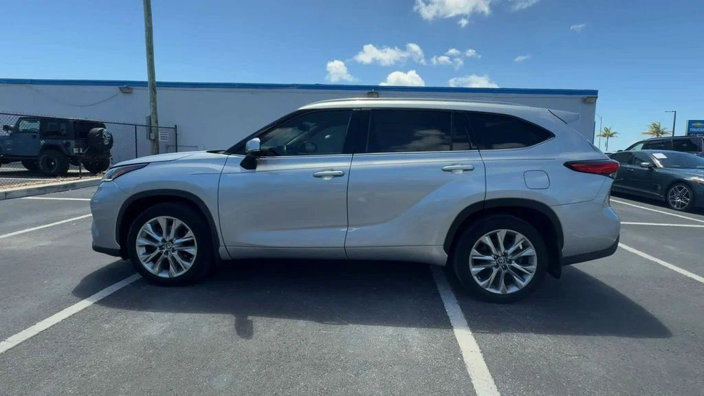 Used 2020 Silver Toyota Limited image 5