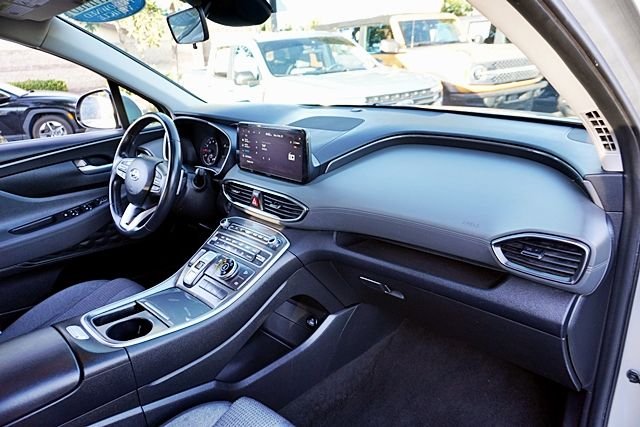 Used 2023 Silver Hyundai SEL image 9