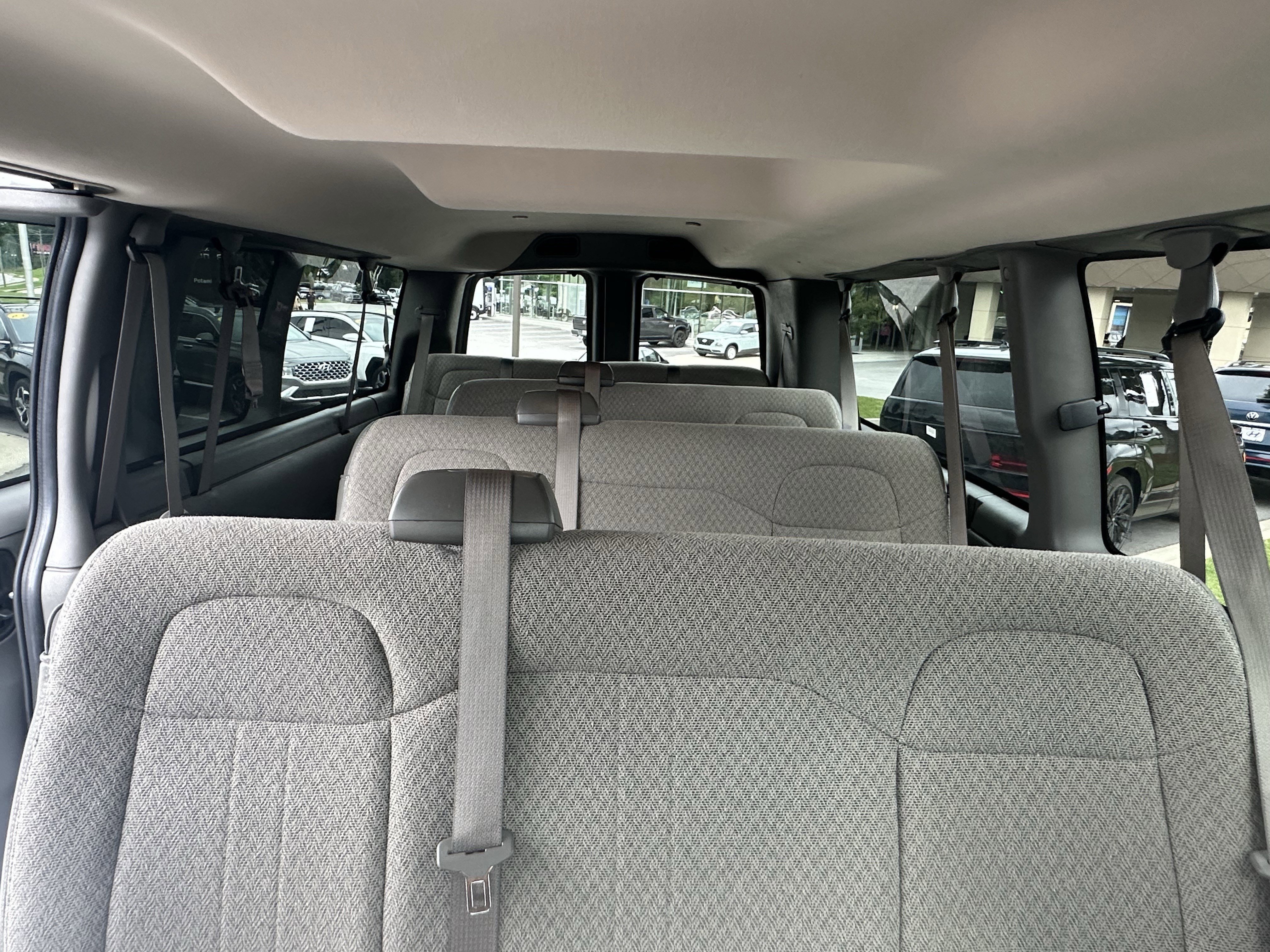 Used 2025 Summit White Chevrolet LT image 16