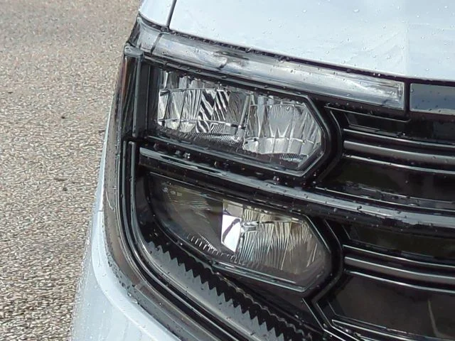 New 2026 Space Silver Metallic Ford MAX Platinum® image 10
