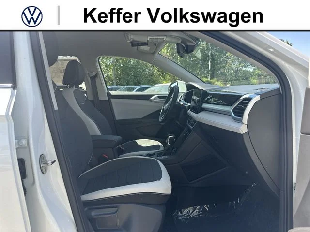 New 2026 White Volkswagen 1.5T SE image 28