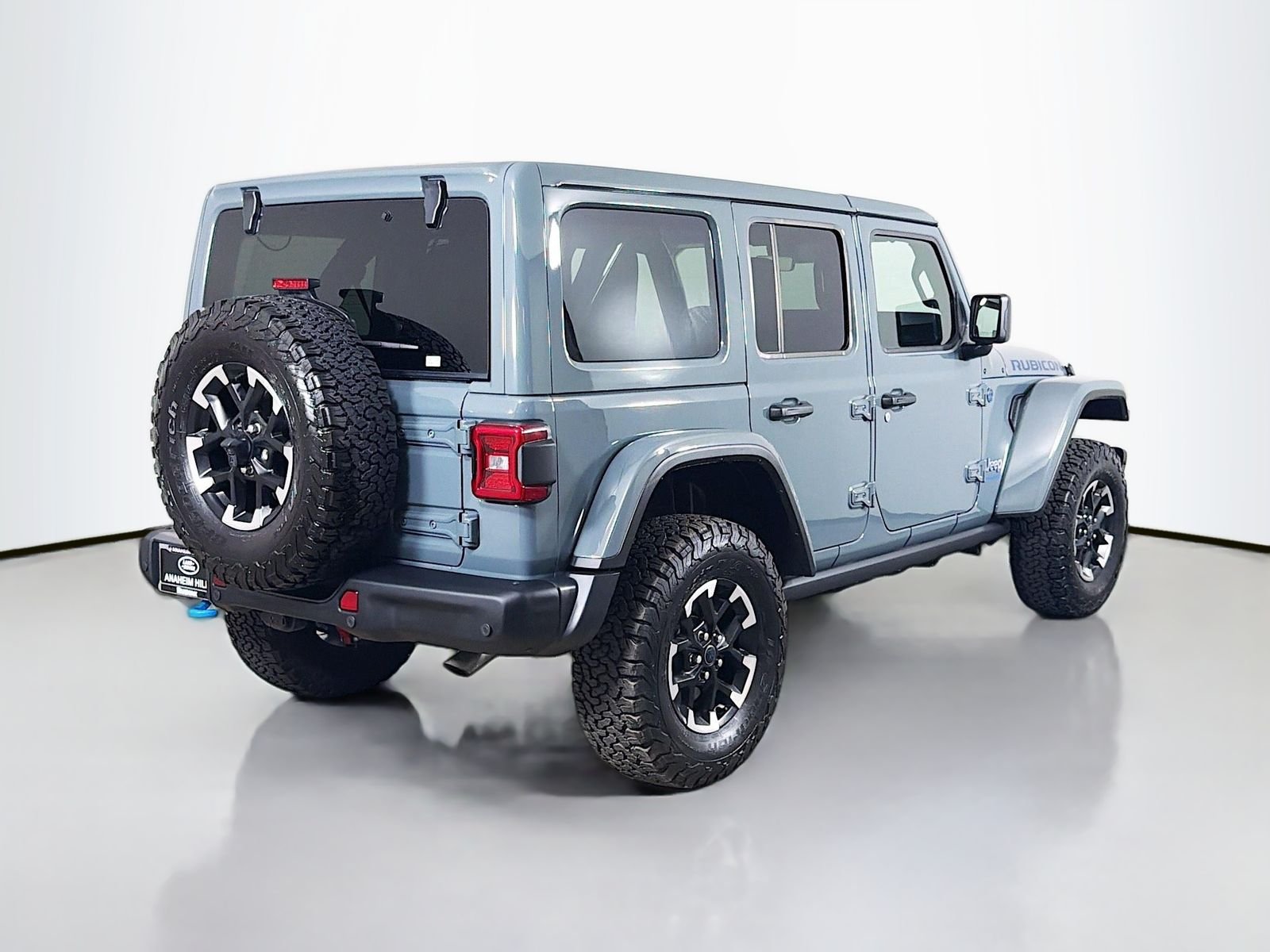 Used 2025 Anvil Clear Coat Jeep Rubicon 4xe image 5