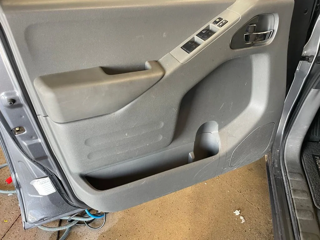 Used 2021 Gray Nissan SV image 9