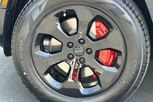 New 2026 Carpathian Grey Land Rover X image 24