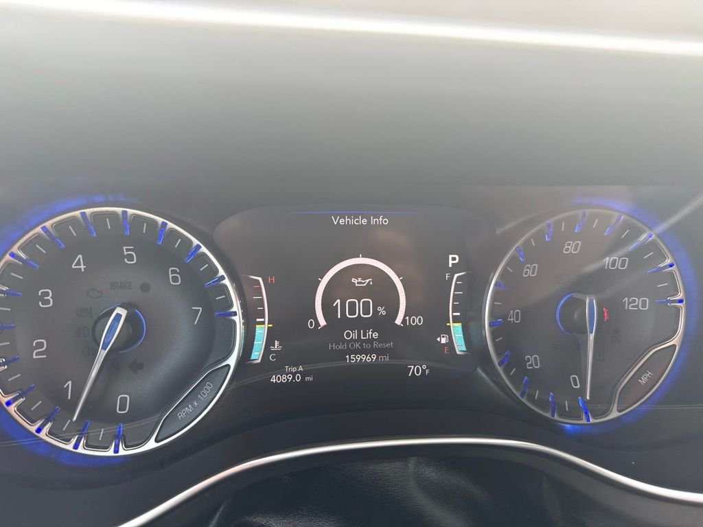 Used 2019 White Chrysler Limited image 28