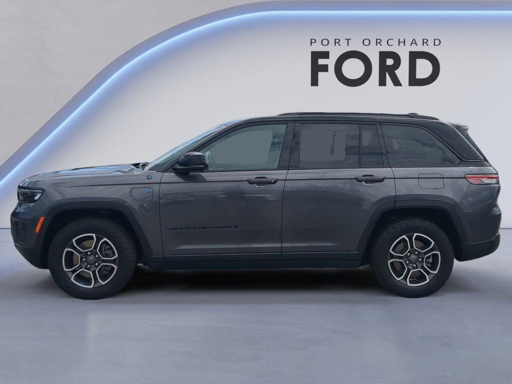 Used 2023 Gray Jeep Trailhawk 4xe image 3