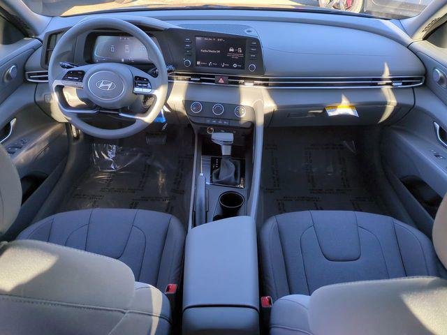New 2026 White Hyundai SE image 14
