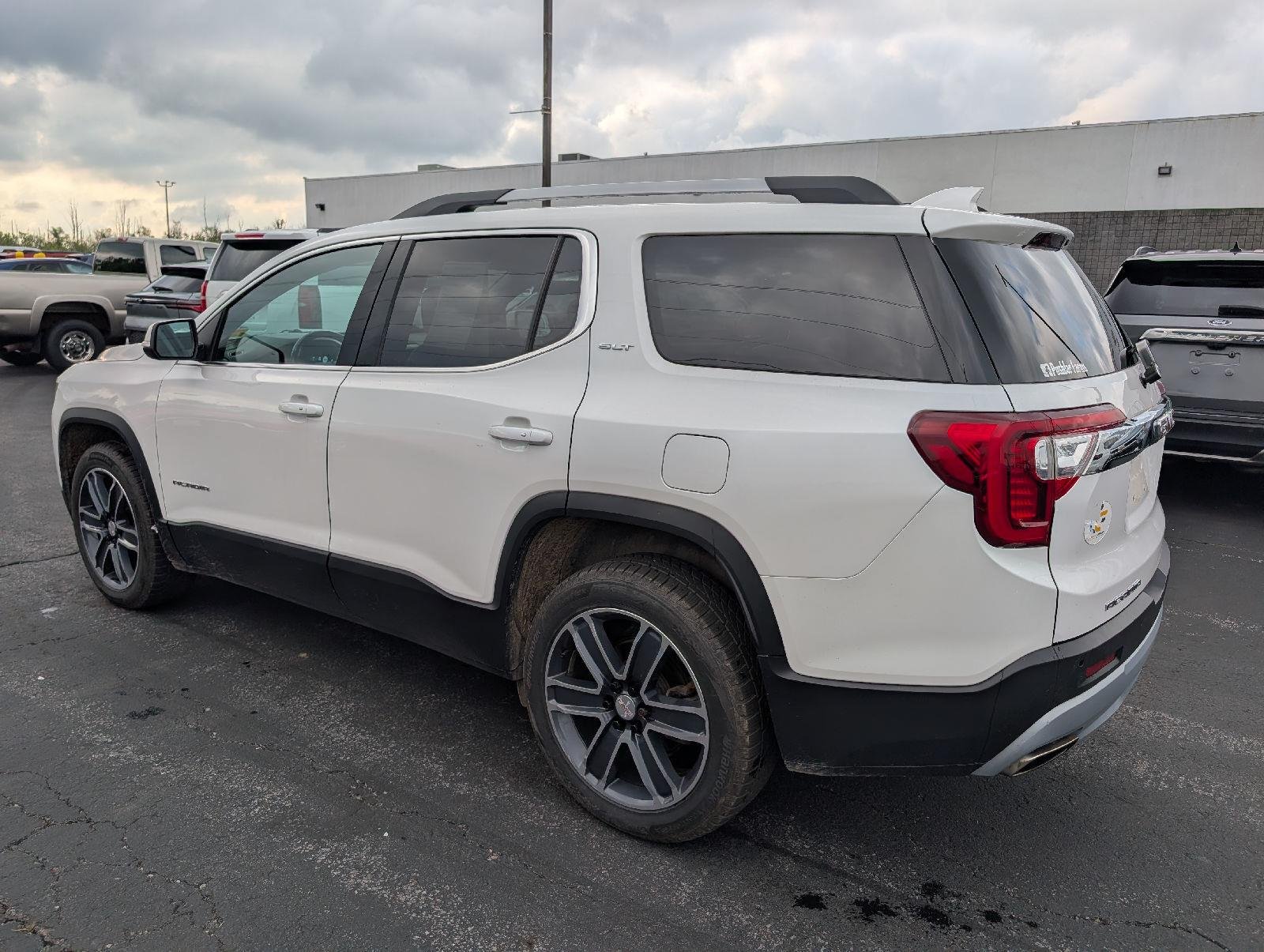 Used 2020 White Frost Tricoat GMC SLT image 5