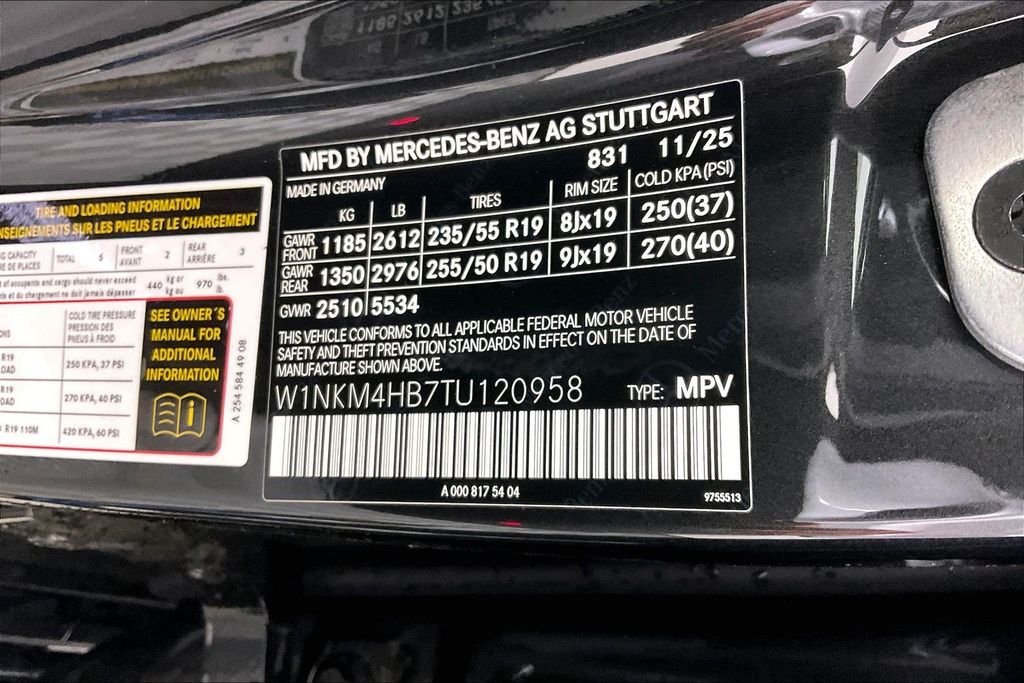 New 2026 Graphite Grey Metallic Mercedes-Benz GLC 300 image 12