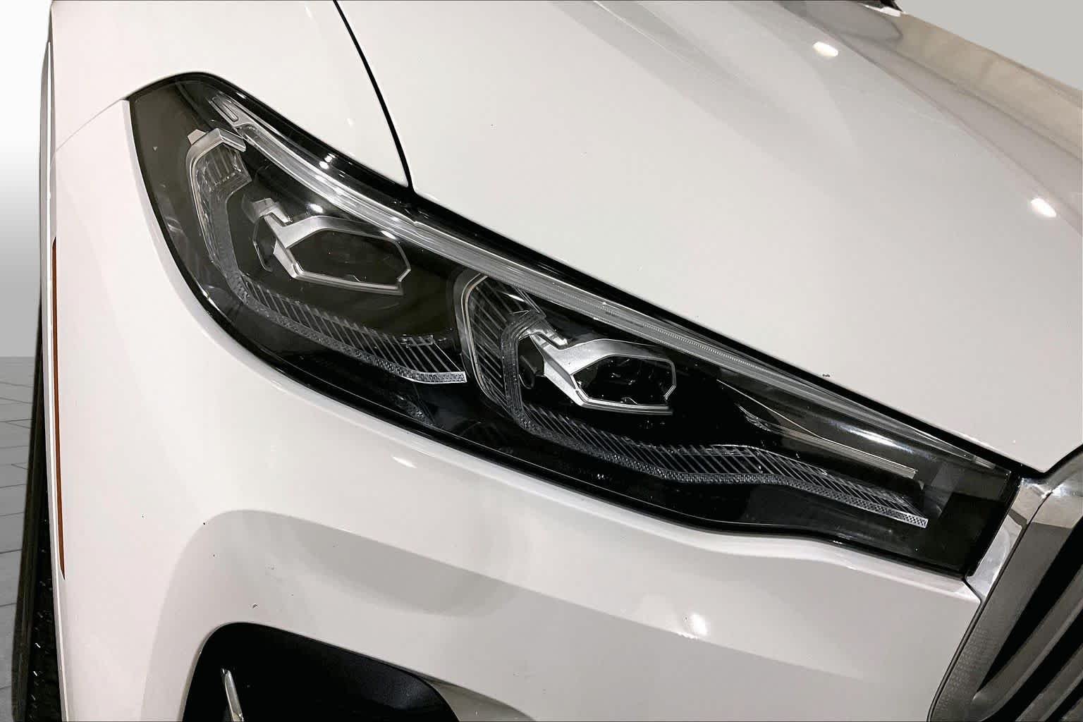 Used 2021 Alpine White BMW xDrive40i image 26