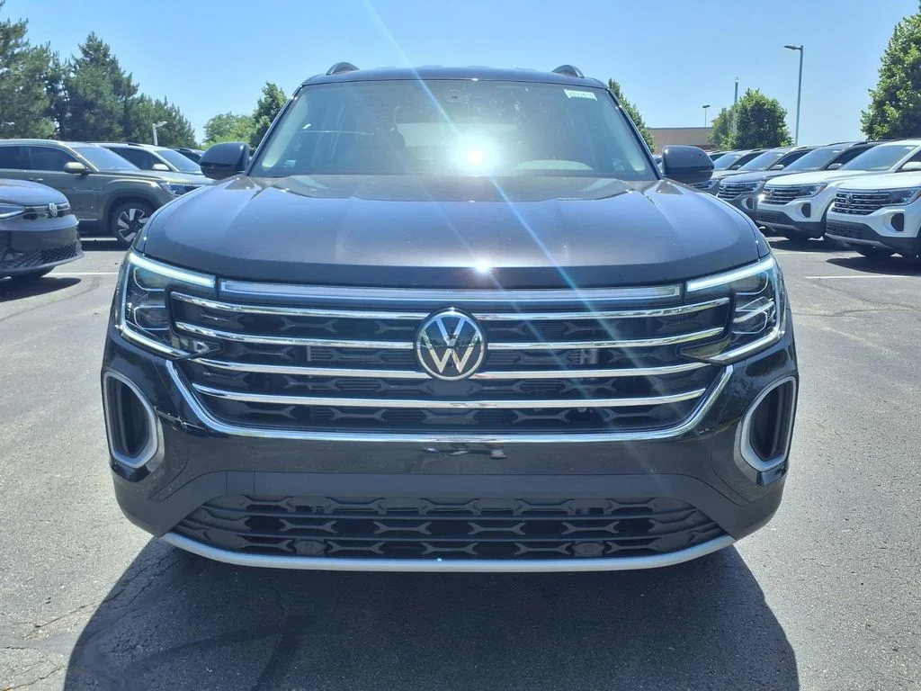New 2026 Deep Black Pearl Volkswagen 2.0T SE image 6