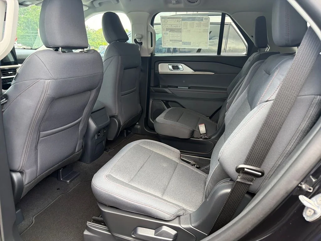 New 2026 Agate Black Metallic Ford Active image 9
