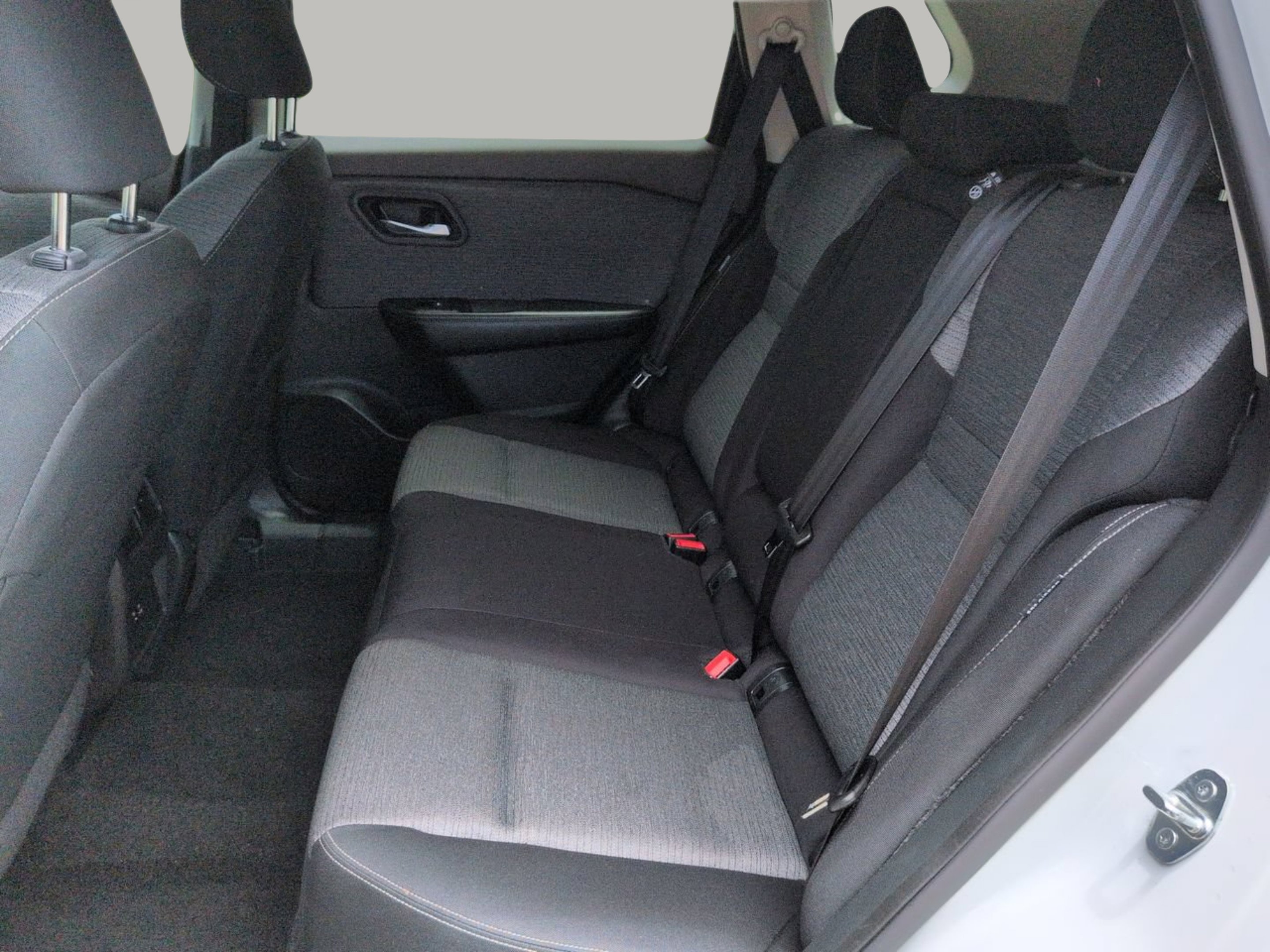 Used 2023 Pearl White Tricoat Nissan SV image 18