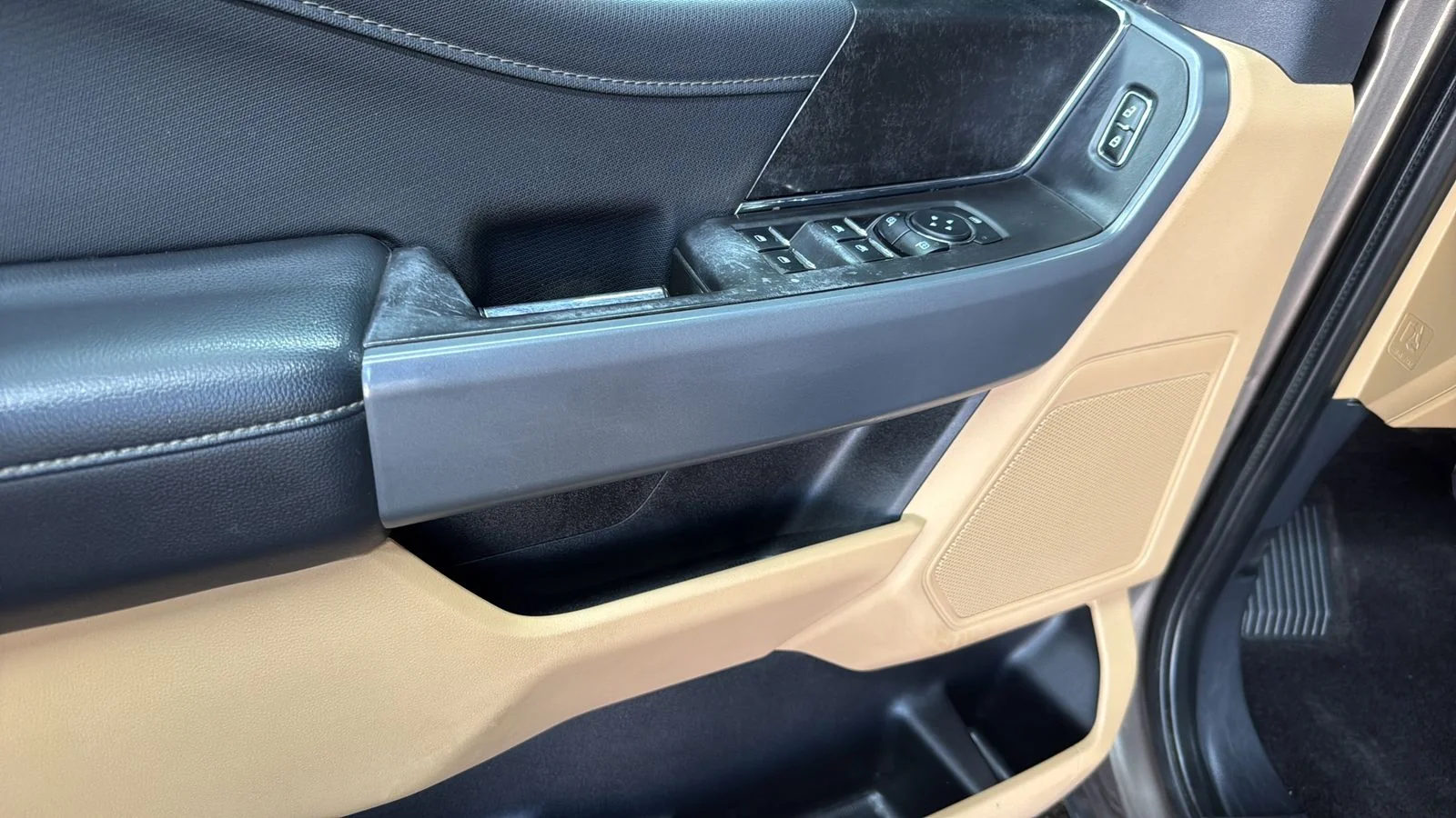 Used 2021 Gray Ford XLT image 11