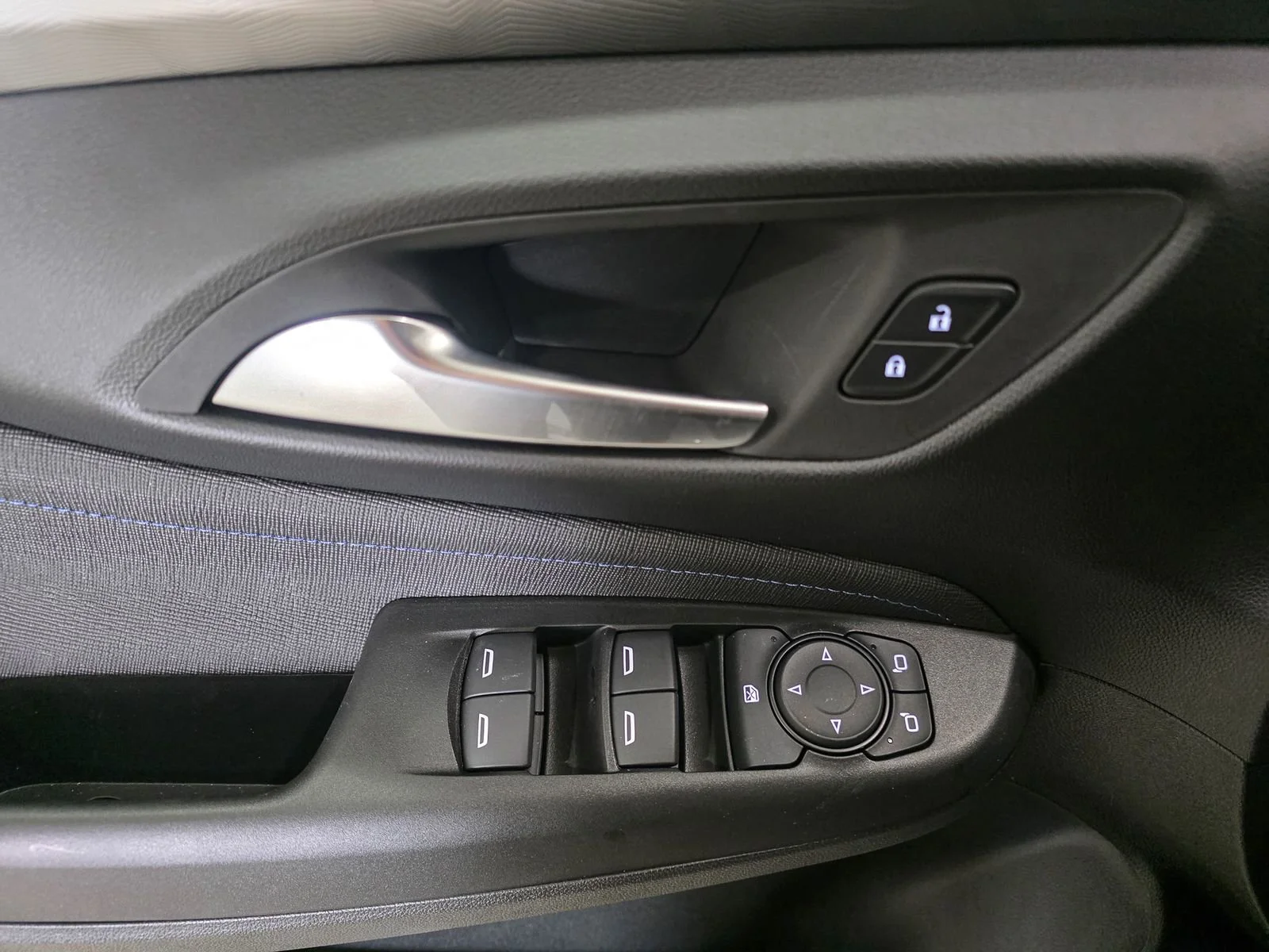 2026 Buick Envista Sport Touring - Photo 19