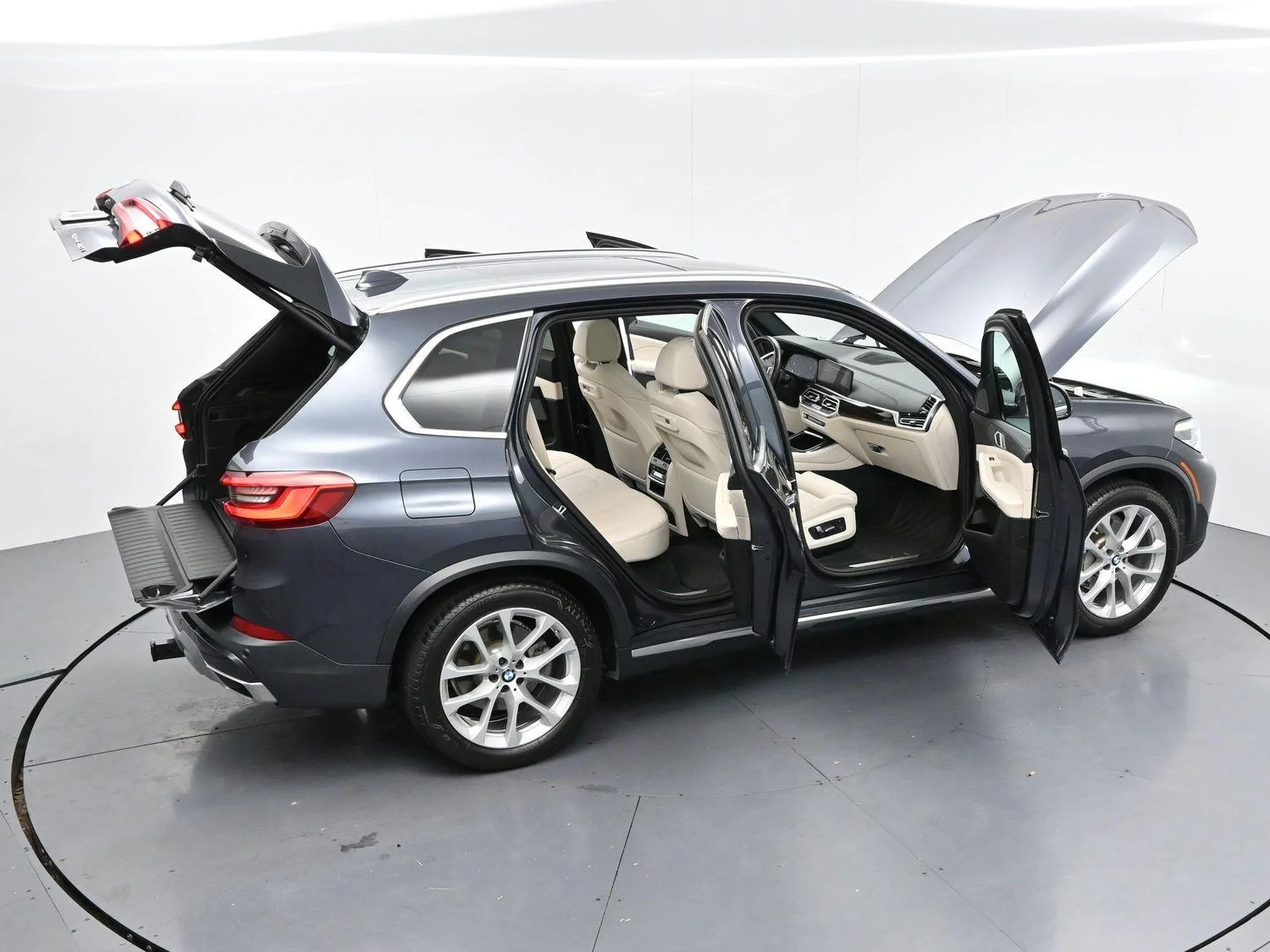 Used 2019 Arctic Gray Metallic BMW xDrive40i image 49