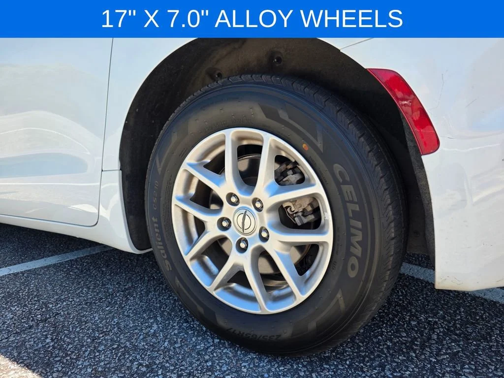 Used 2024  Chrysler Touring L image 33