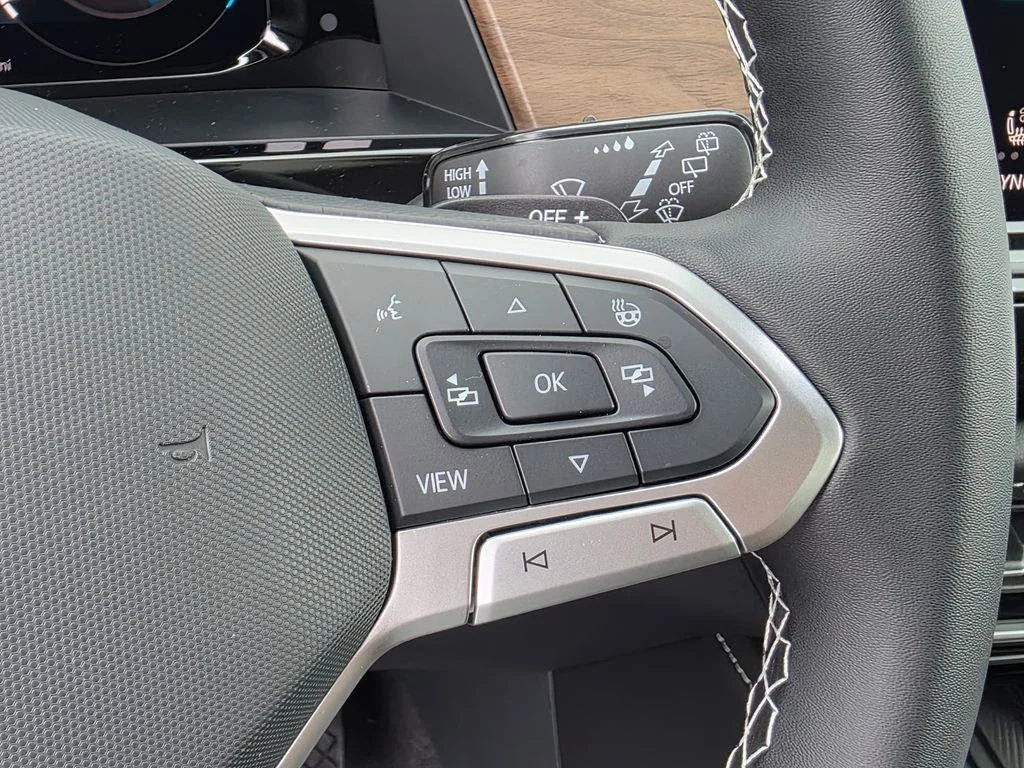 New 2026 Deep Black Pearl Volkswagen SE w/Technology image 17