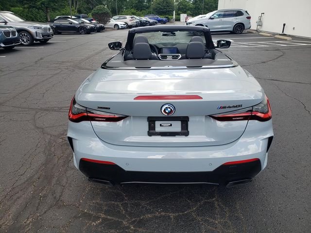 Used 2023 Gray Metallic BMW M440i xDrive image 4