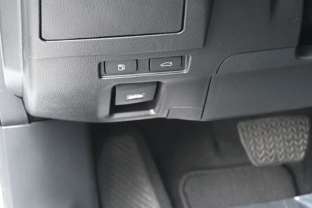 2024 Lexus ES Hybrid 300h - Photo 23