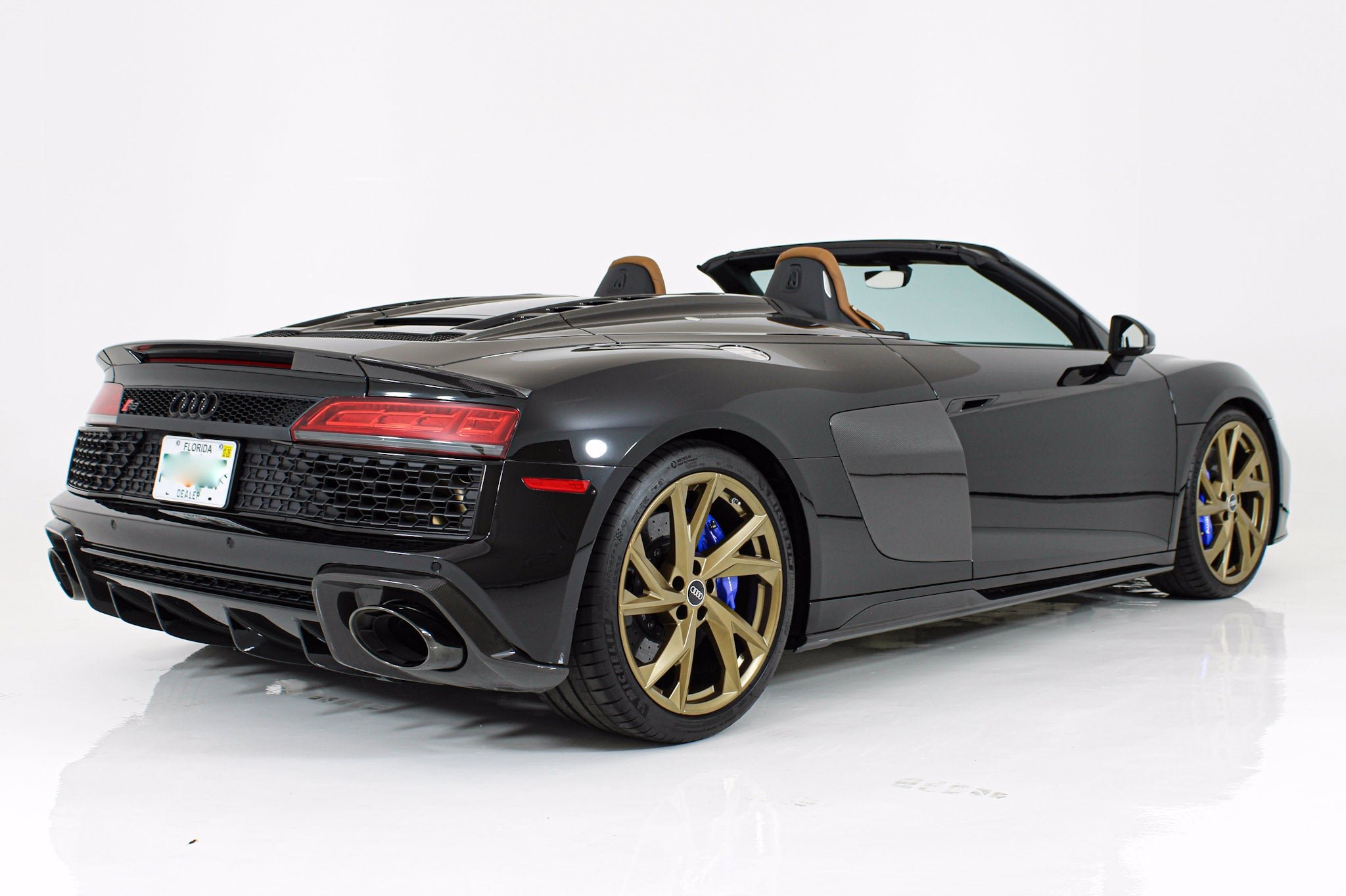 Used 2023 Black Audi V10 performance image 9