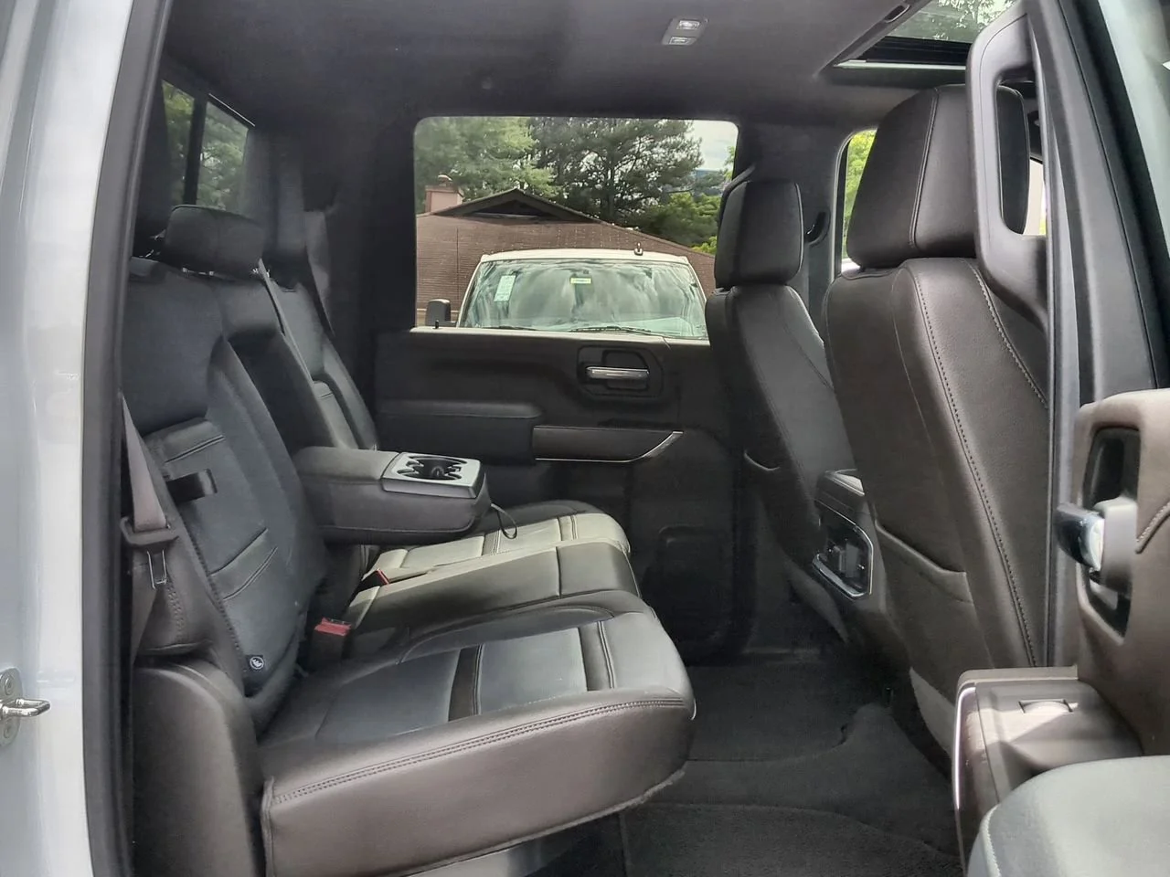 Used 2022 Summit White GMC Denali image 28