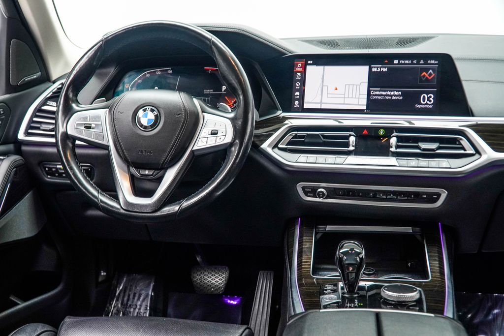 Used 2019 White BMW xDrive40i image 18