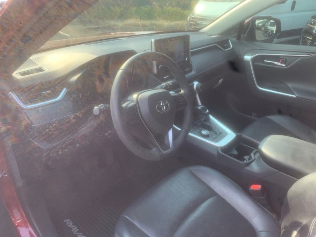 Used 2019 Pearl Toyota Limited image 9