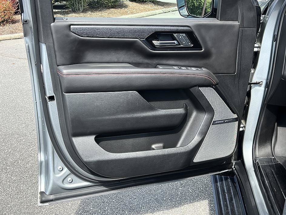Used 2025 Sterling Metallic GMC AT4 Ultimate image 24