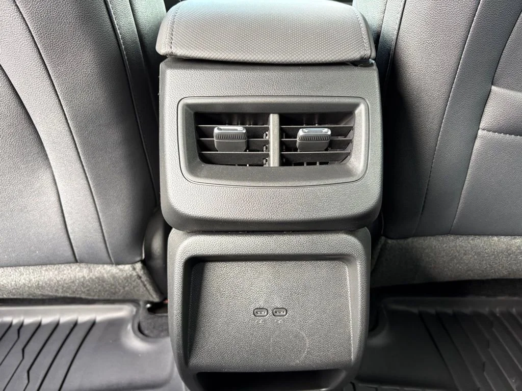 2026 Chevrolet Equinox EV 2LT - Photo 29