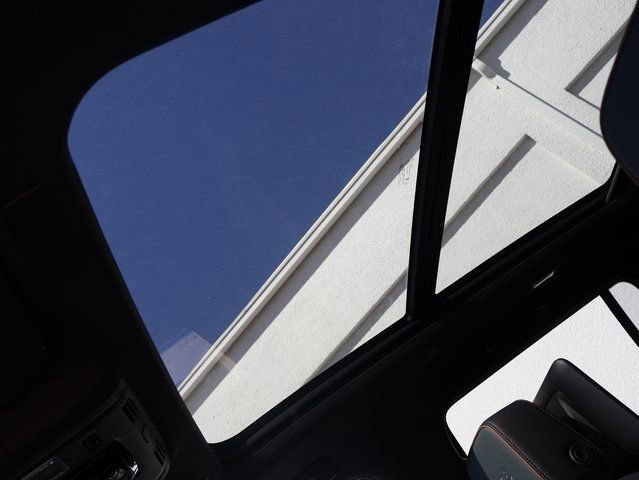 2026 GMC Yukon AT4 - Photo 38