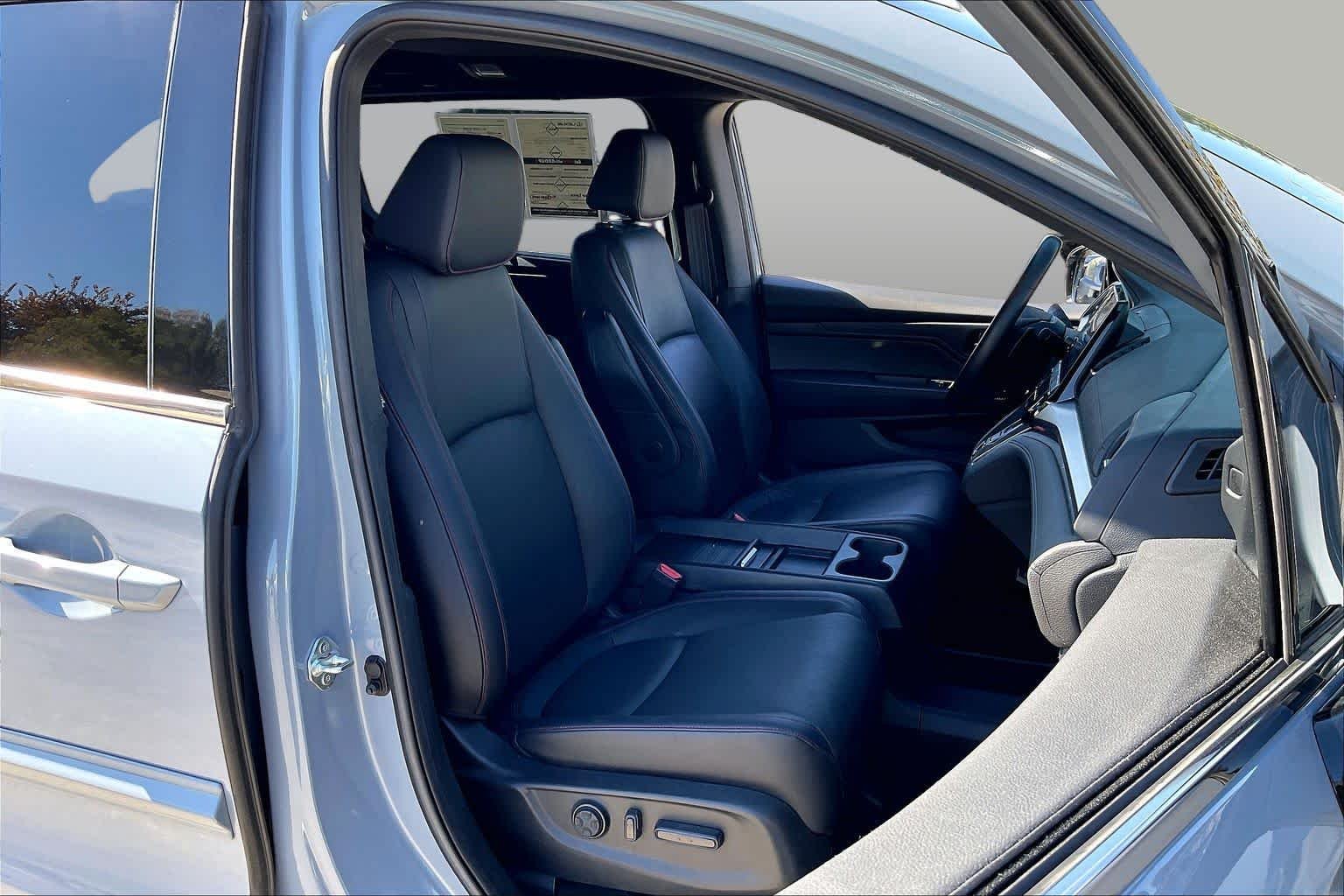 Used 2023 Sonic Gray Pearl Honda Sport image 8