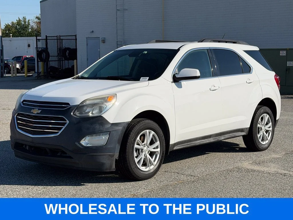 Used 2017 SUMMIT WHITE Chevrolet LT image 4