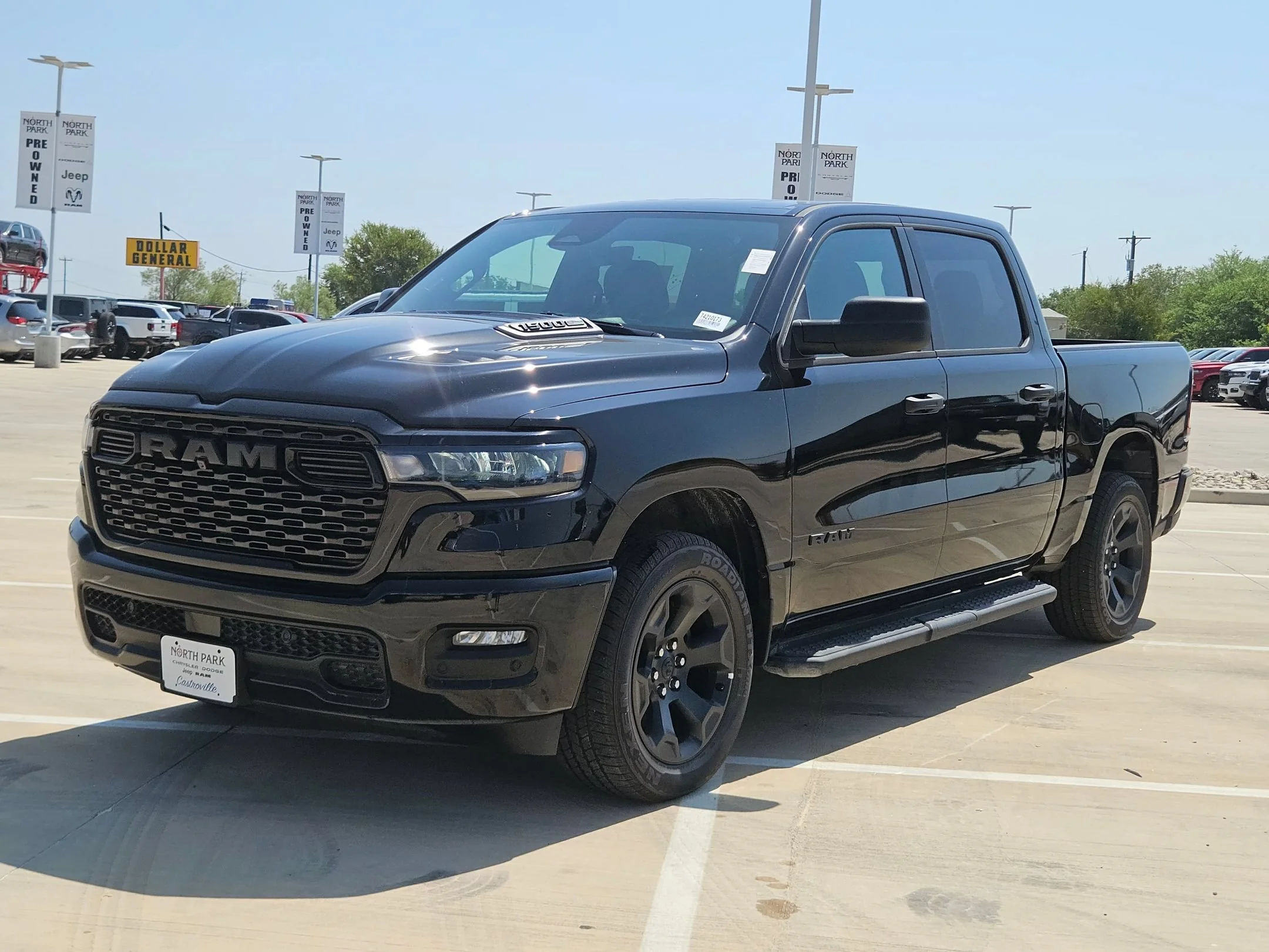 New 2026 Diamond Black Crystal Pearlcoat RAM Express image 7