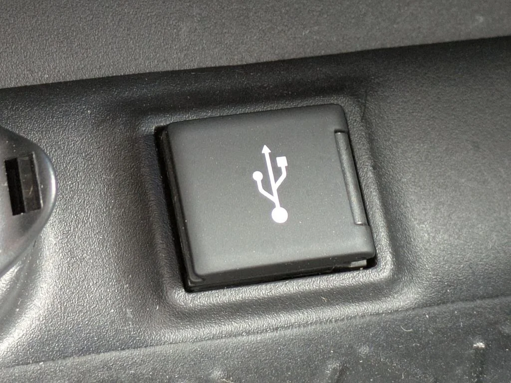 2022 Toyota RAV4 XSE - Photo 23