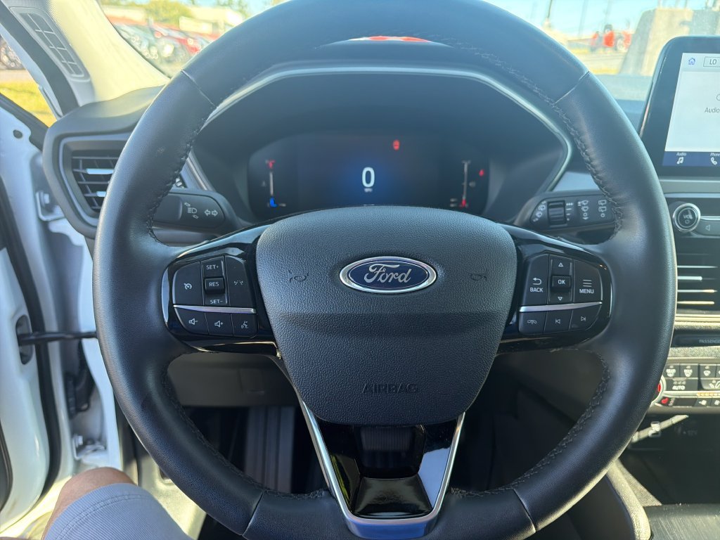 Used 2023 White Ford Active image 17