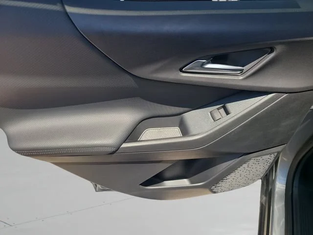 New 2027 Sterling Gray Metallic Chevrolet LT image 19