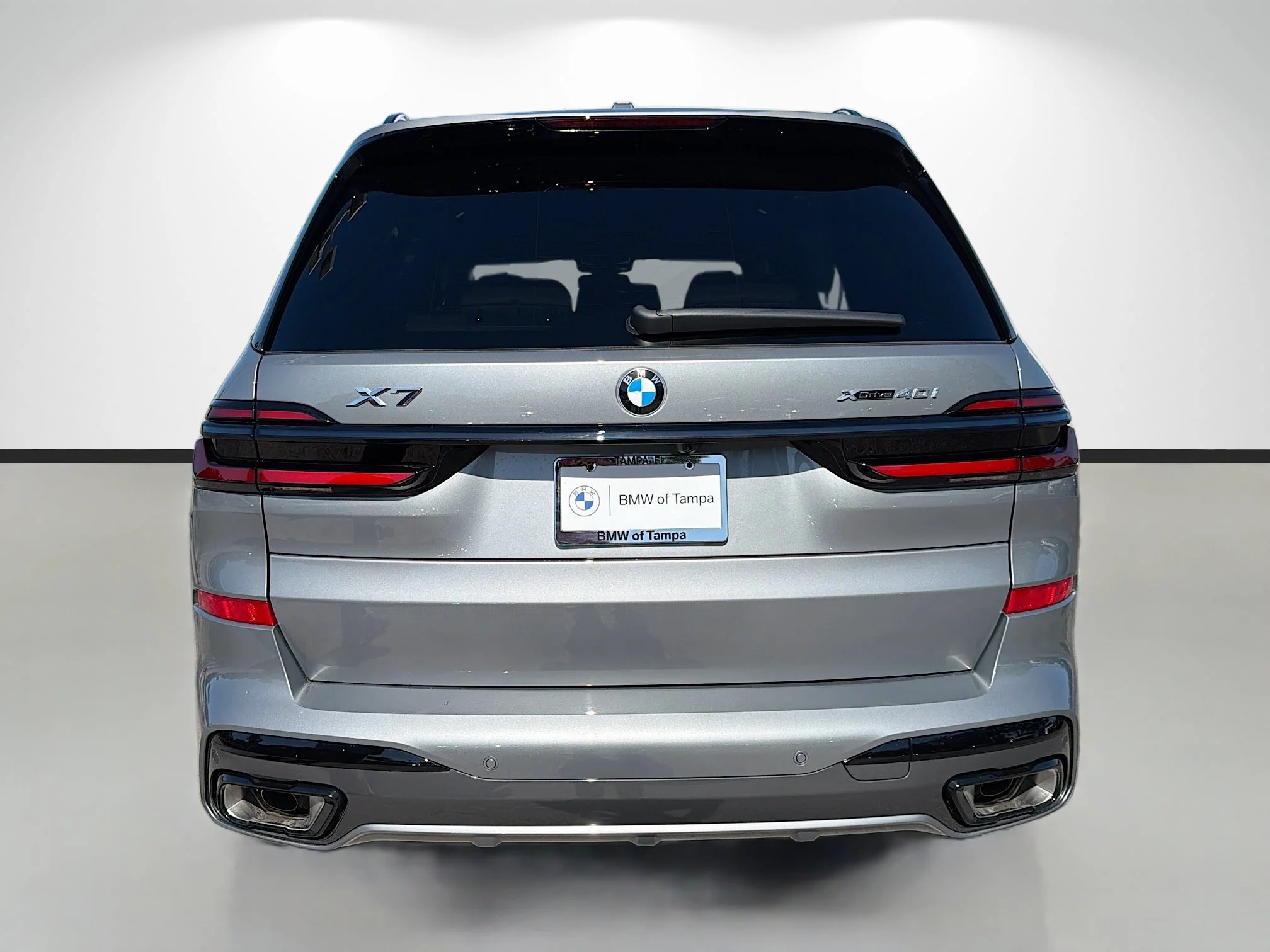 New 2027 Skyscraper Grey Metallic BMW xDrive40i image 4