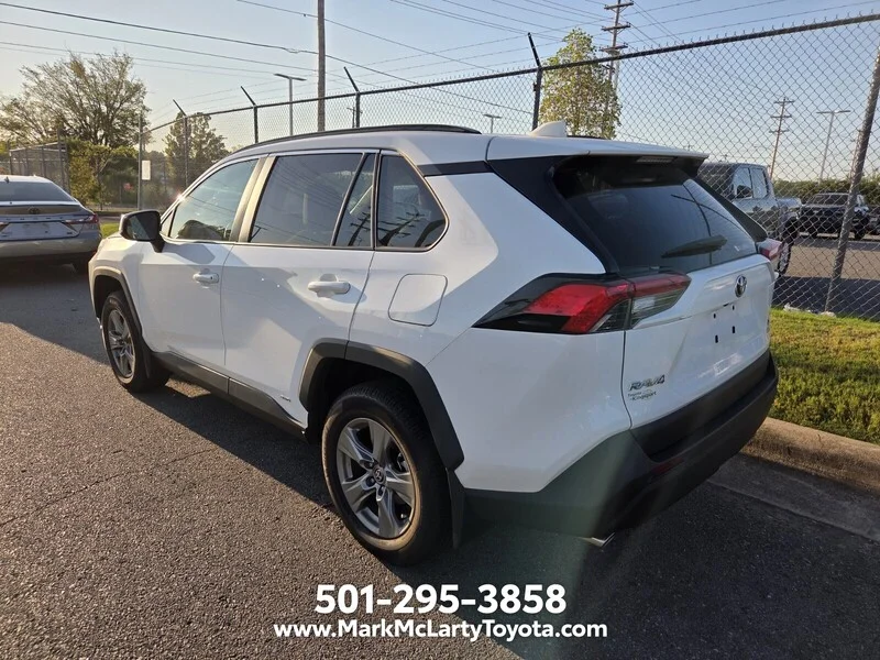 Used 2024 Ice TOYOTA XLE image 5