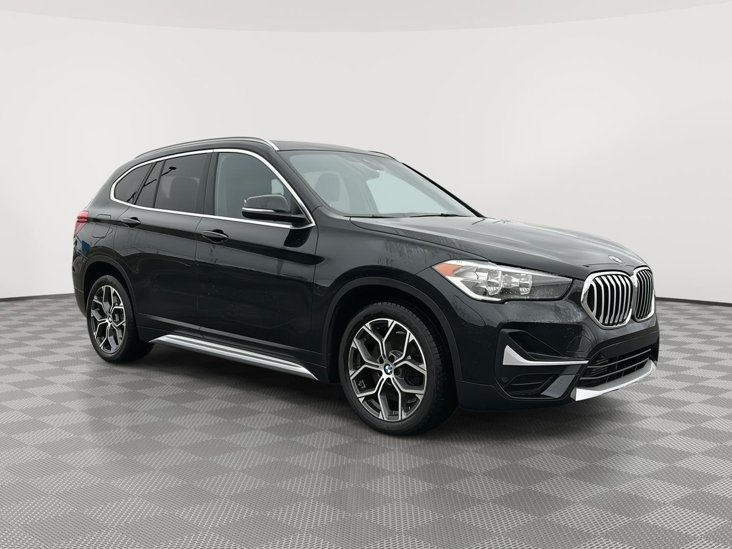2021 BMW X1 xDrive28i's photo