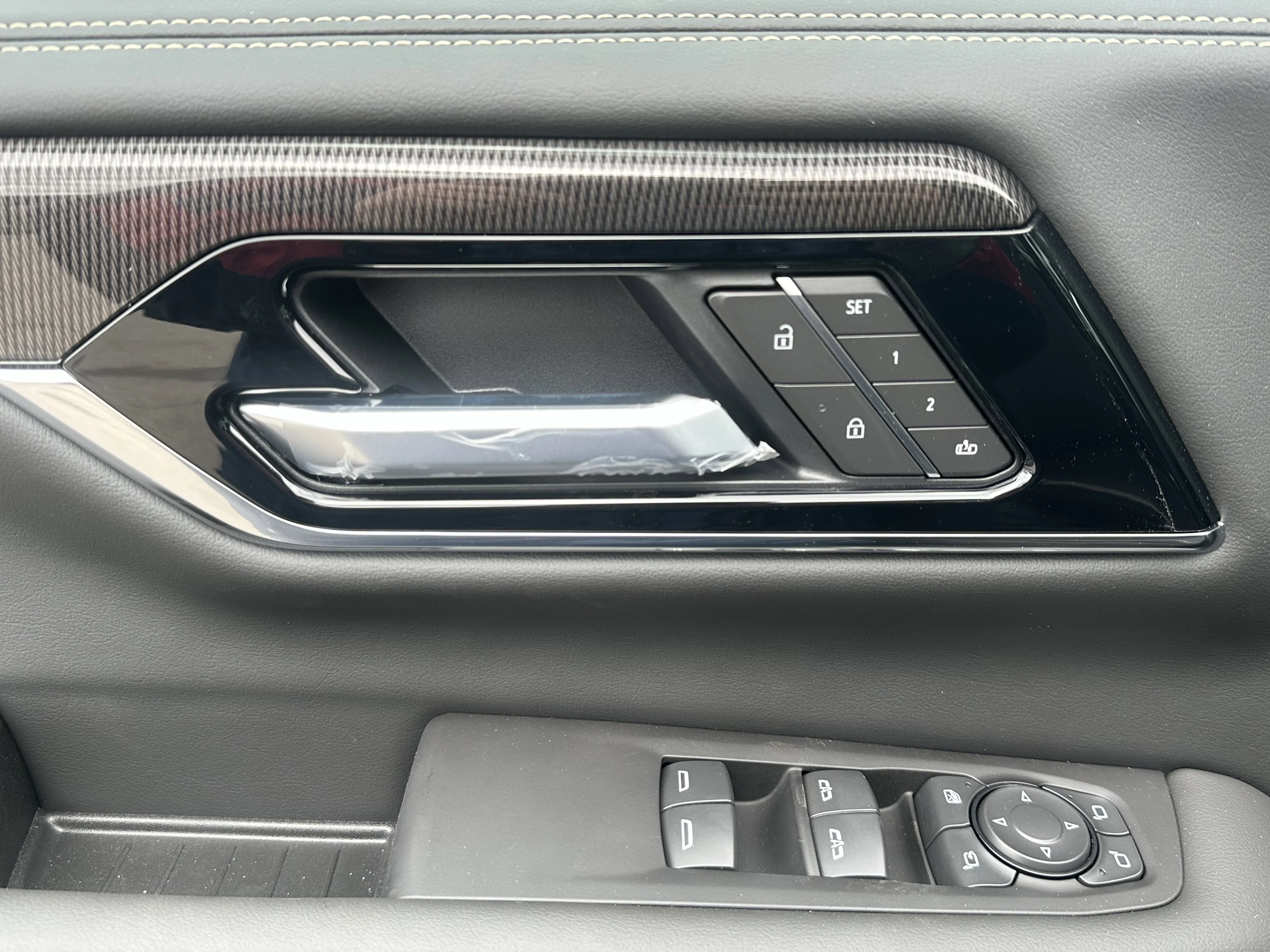 New 2026 Onyx Black GMC Elevation image 9
