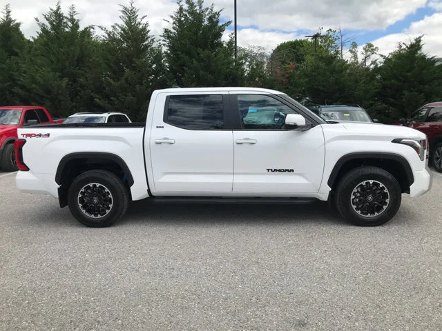 New 2026 Ice Cap Toyota SR5 image 8