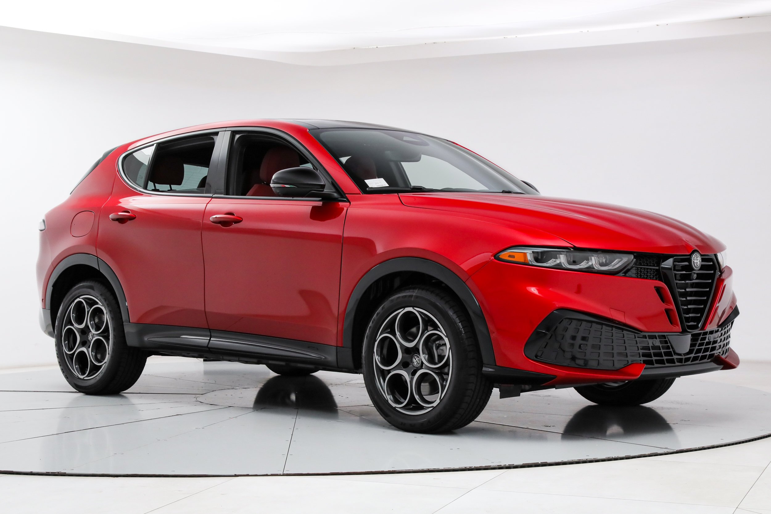 New 2026 Rosso Brera (Red) Exterior Paint Alfa Romeo Sprint image 7