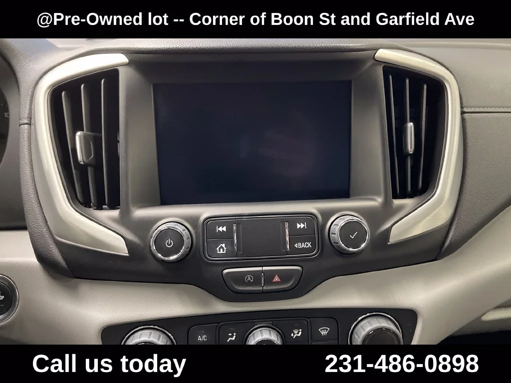 Used 2024 Black GMC SLT image 19